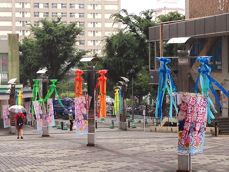 ディスプレイ　展示　厚木　厚木市　愛甲石田　横須賀市　横須賀　記念艦　戦艦　三笠　三笠ビル商店街　入口装飾　ファクトリーマオ   ファクトリーマオ株式会社