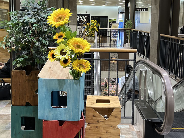 ディスプレイ　展示　厚木　厚木市　愛甲石田　横須賀市　横須賀　記念艦　戦艦　三笠　三笠ビル商店街　入口装飾　ファクトリーマオ   ファクトリーマオ株式会社