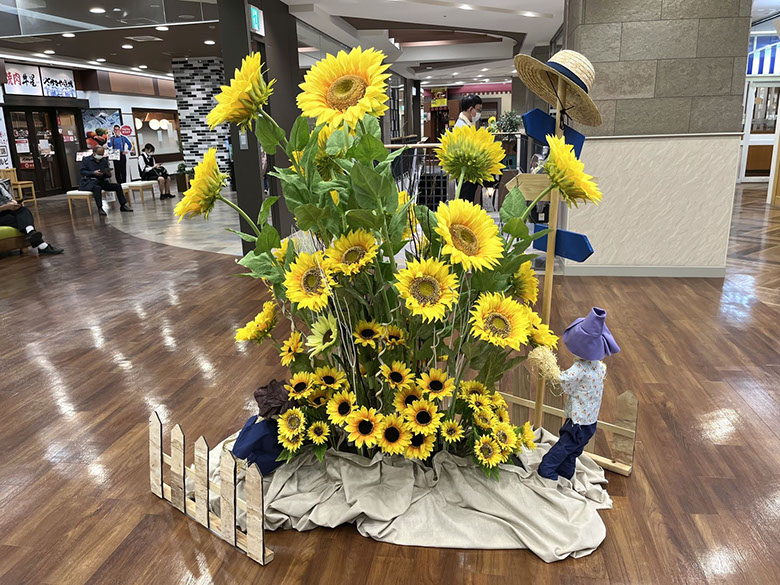 ディスプレイ　展示　厚木　厚木市　愛甲石田　横須賀市　横須賀　記念艦　戦艦　三笠　三笠ビル商店街　入口装飾　ファクトリーマオ   ファクトリーマオ株式会社